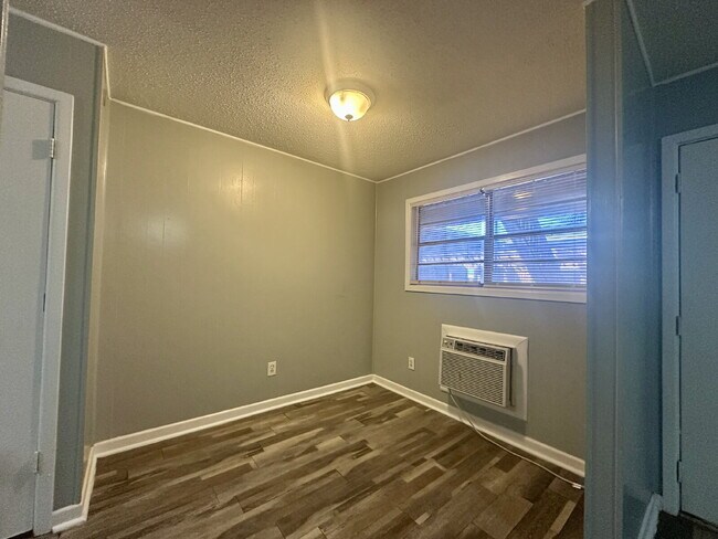 Foto del edificio - Cozy 1/1 Apartment!