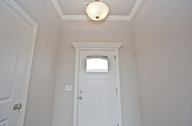 Foto del edificio - ***1004 Taylor Lane***