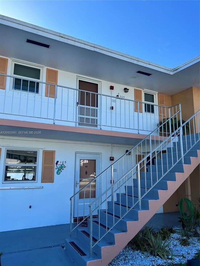 Foto del edificio - 1116 Lake Terrace