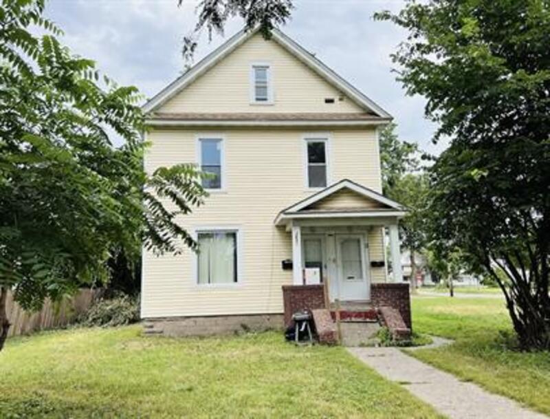 Primary Photo - 2651 N Oliver Ave