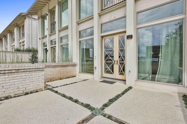 Foto del edificio - 540 Heatherden Ave
