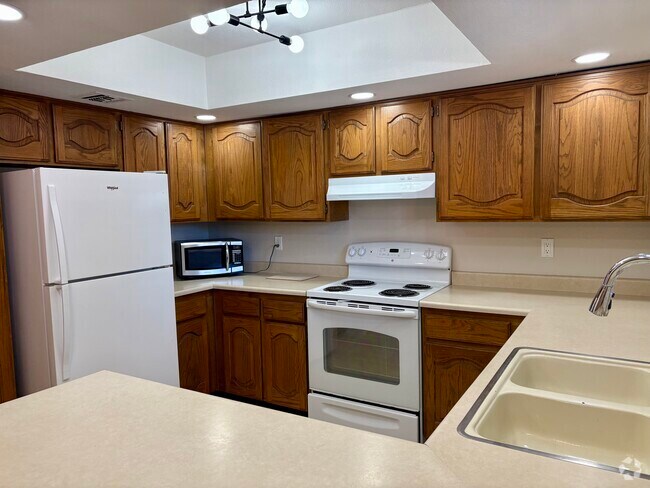 Building Photo - 12222 N Paradise Village Pkwy W