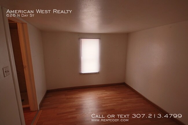 Building Photo - 2bed/1bath home