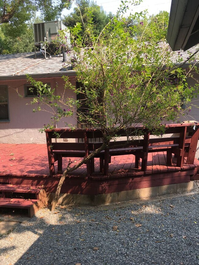 Building Photo - Charming home in Garden Tract- $300 free r...