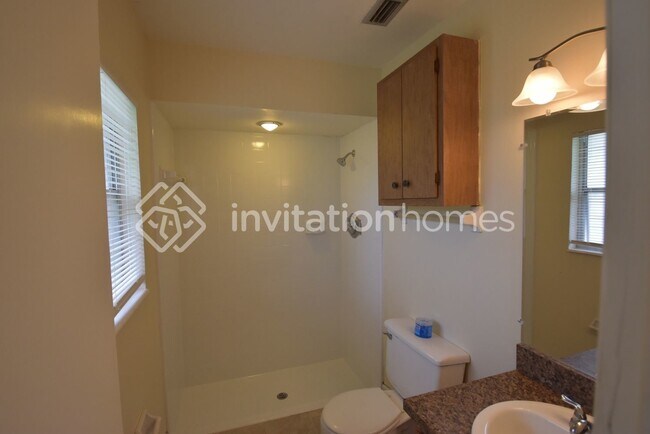 Building Photo - 420 Tangelo Dr