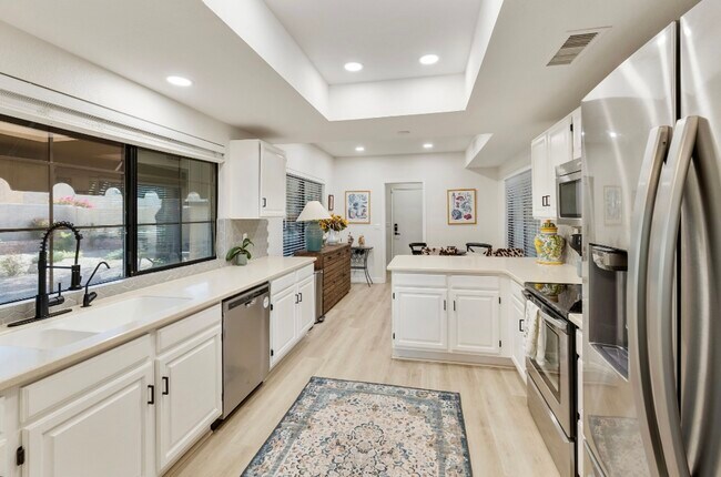 Foto del edificio - 5505 E McLellan Rd