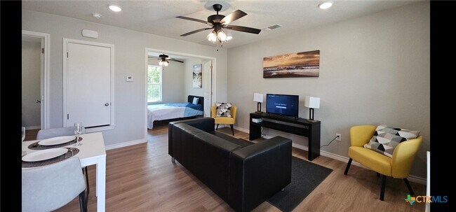 Foto del edificio - 1701 Sycamore St