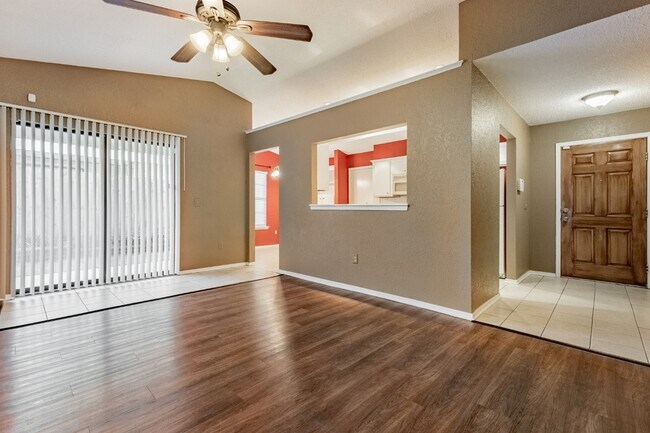 Foto del edificio - 2709 Pennington Ave