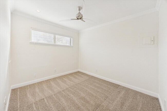 Foto del edificio - 1701 Harvard St