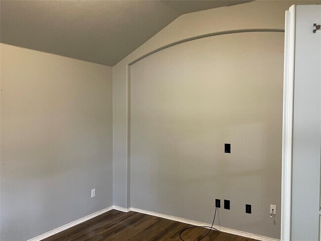 Foto del edificio - 15604 Landing Creek Ln