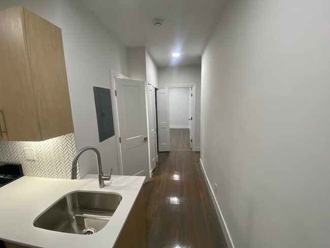 Building Photo - 111 Park Dr