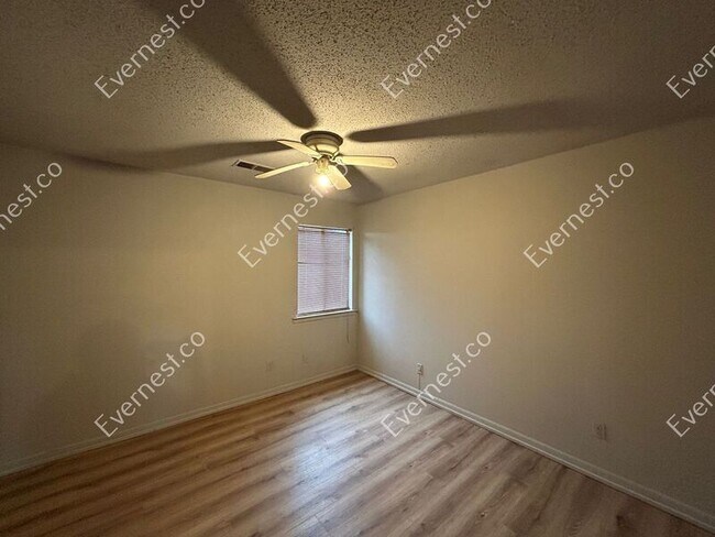 Building Photo - 3474 High Bridge Dr