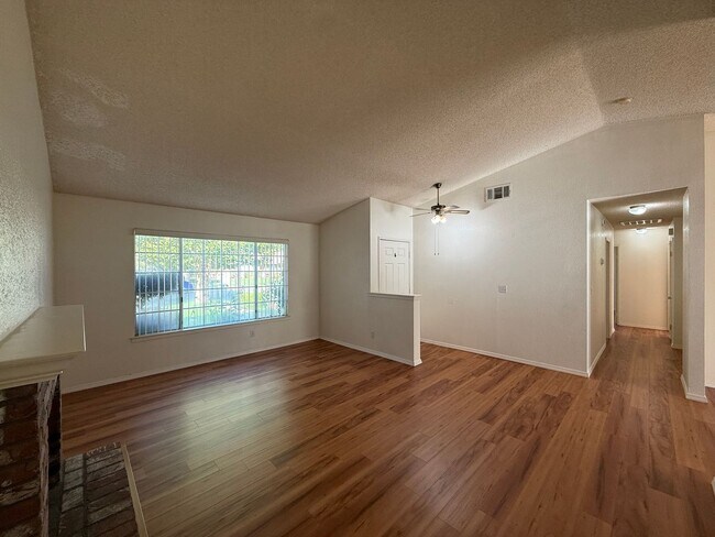 Foto del edificio - 45414 17th St E