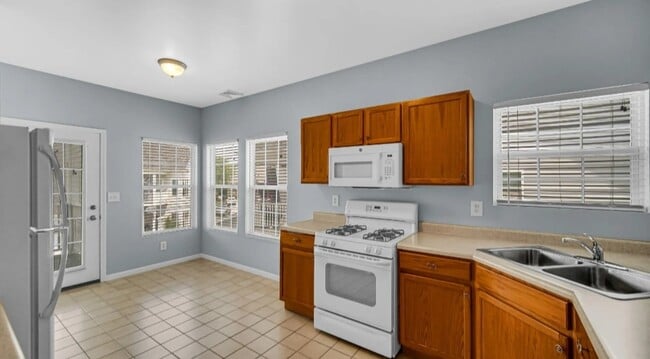Building Photo - 217 Prestwick Dr