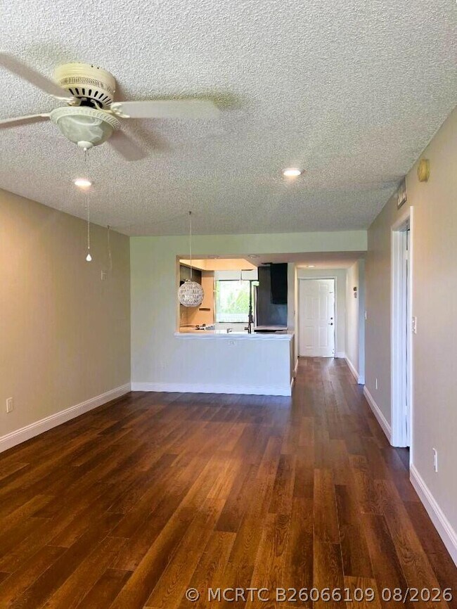 Building Photo - 4300 Gator Trace Dr