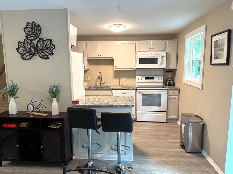 Foto principal - 8014 Bald Ridge Dr