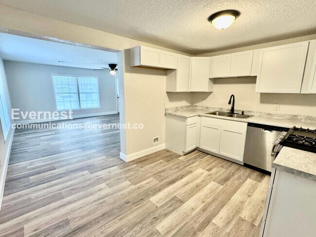 Foto del edificio - 813 J St NW