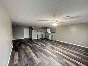 Building Photo - 1184 Rosella Dr