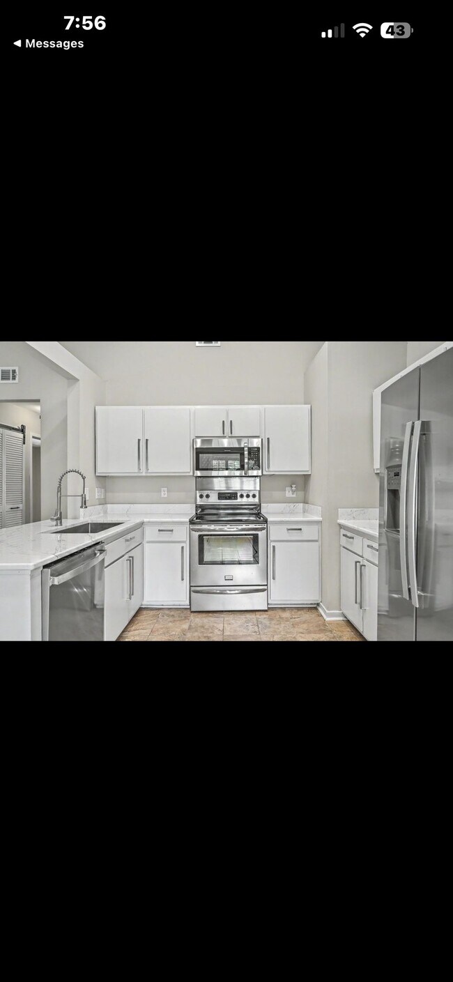 Foto del edificio - 1453 Cypress Ct