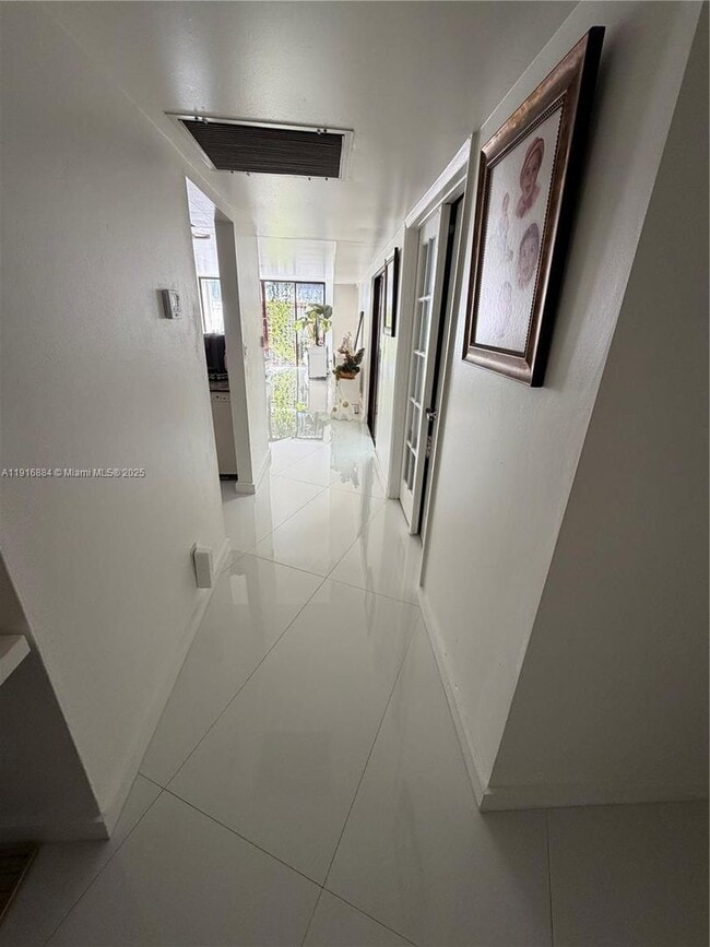 Foto del edificio - 13198 SW 10th Terrace Dr