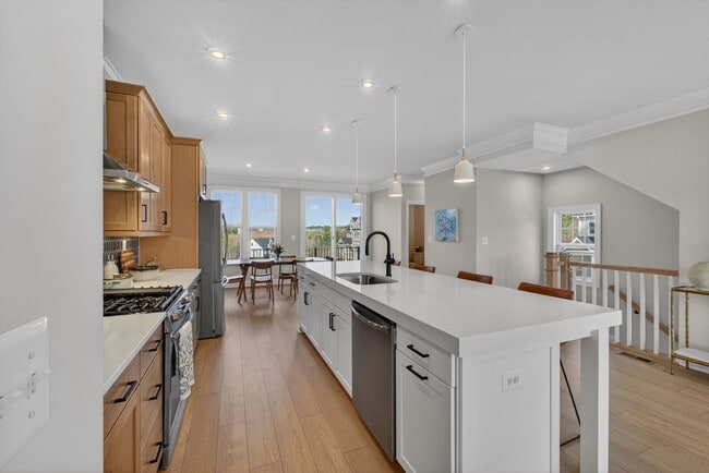 Building Photo - 4012 Talen Ln