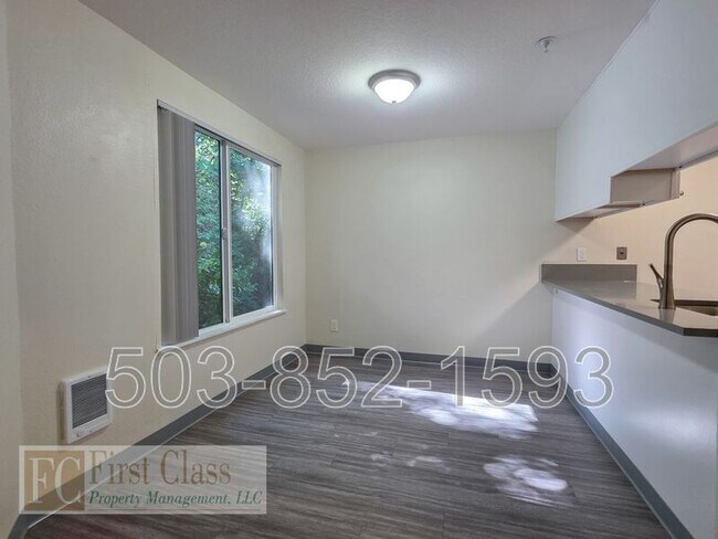 Building Photo - 3602 SW Beaverton Hillsdale Hwy