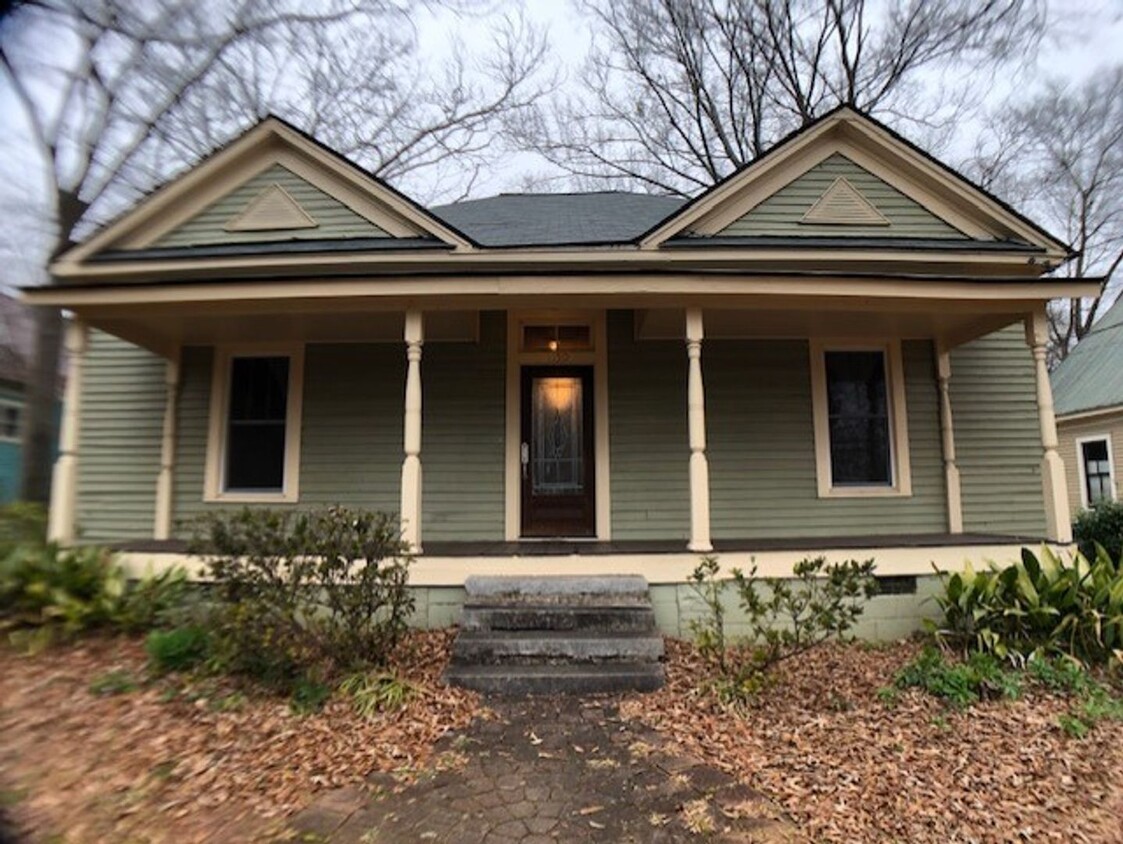 Primary Photo - Beautiful Remodeled Home in Normaltown Ath...