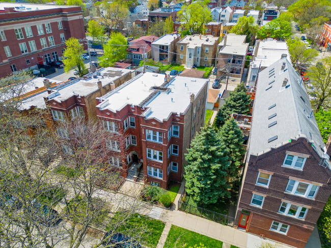 Building Photo - 3352 N Monticello Ave