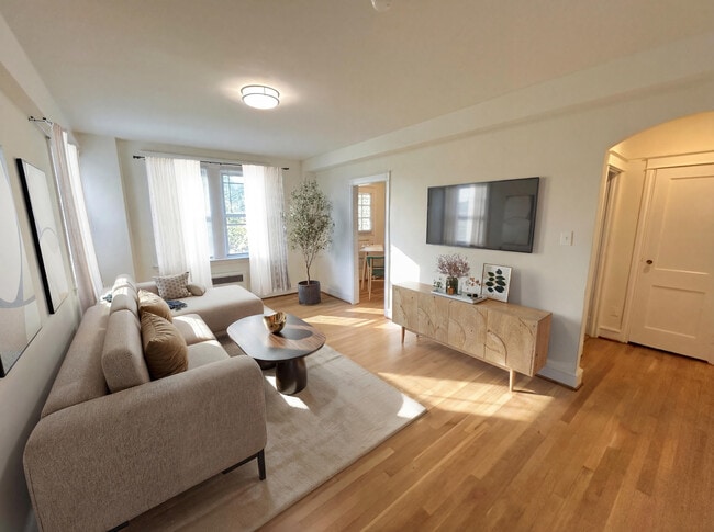 Building Photo - Parkwood Manor Apartments