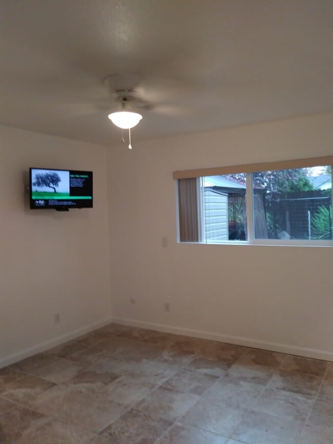 Foto del edificio - Quiet West Sacramento Location