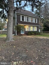 Building Photo - 227 Fairview Ave