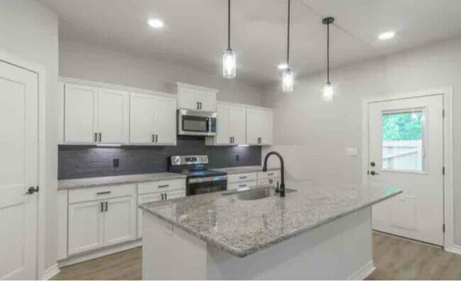 Foto del edificio - 2112 Oak Hollow St