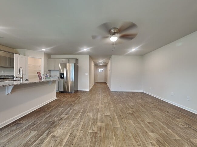 Foto del edificio - 1643 Commendable Ct