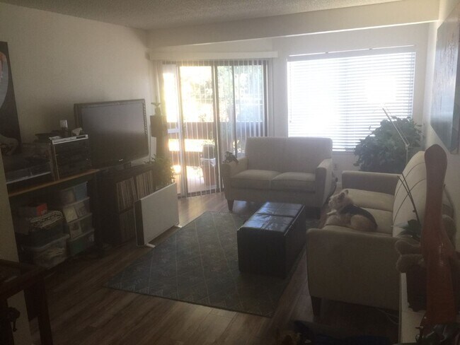 Foto del edificio - 2 Bedroom 1 Bath Condo Downtown SLO