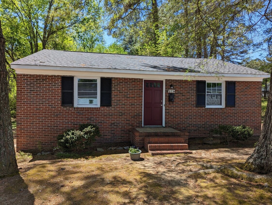 313 Church St, Emporia, VA 23847 House Rental in Emporia, VA