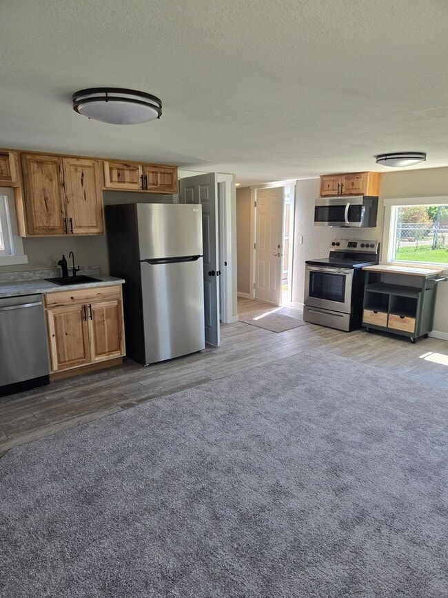 Building Photo - cute 2 bed home
