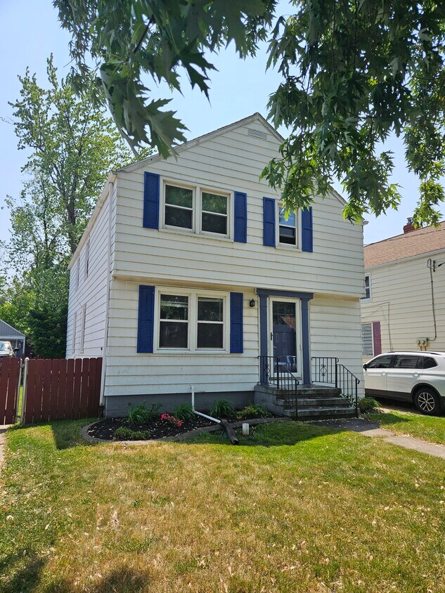 Front of the house - 123 Kimberly Ave.