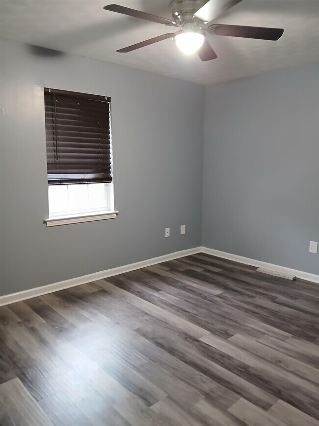 Foto del edificio - 832 Pendleton St