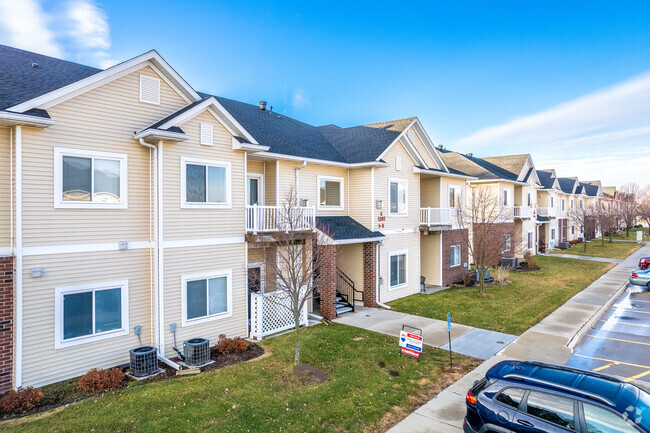 Building Photo - Delaware Park Condominiums