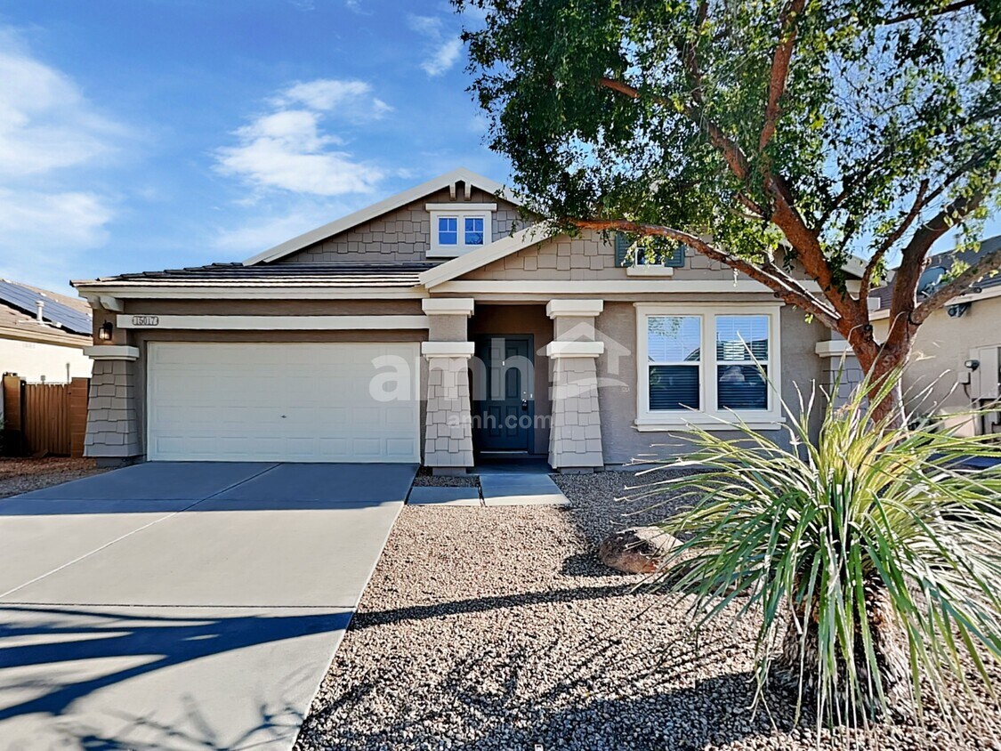 Foto principal - 15017 W Bloomfield Rd