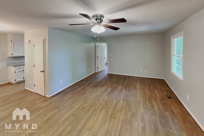 Foto del edificio - 4629 Longbriar Dr