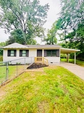 Building Photo - 906 Edgehill
