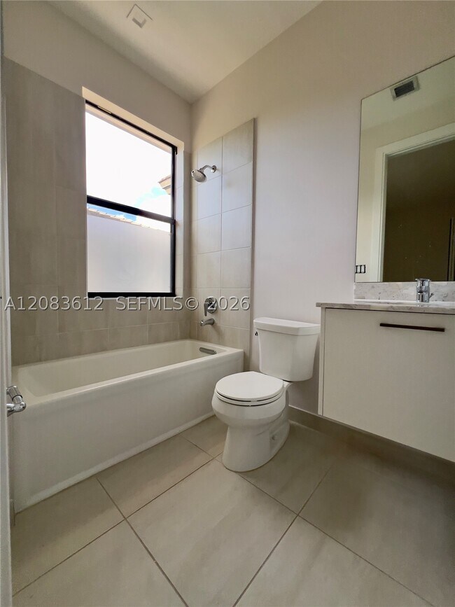 Foto del edificio - 8281 NW 48th St