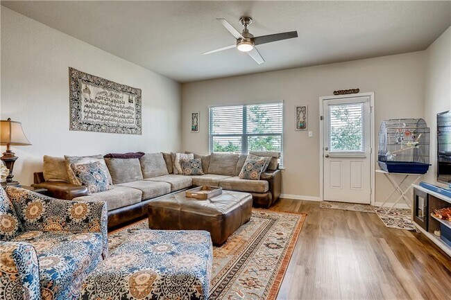 Foto del edificio - 5109 Winsbury Dr