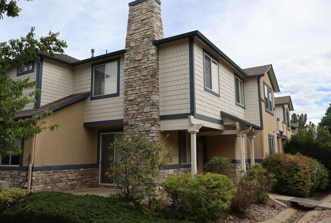 Foto del edificio - Beautiful Fort Collins 3 Bed, 2.5 Bath Townhome + $200 Off First Months Rent!