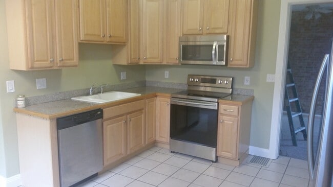 Building Photo - 814 Philadelphia St