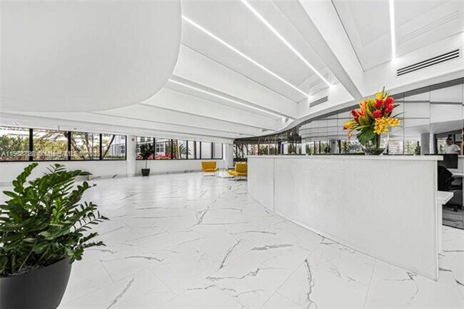 Building Photo - 1890 S Ocean Dr