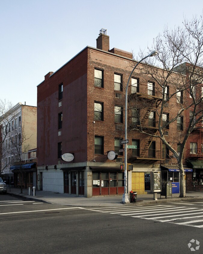 72 Macdougal St, New York, NY 10012 Apartments in New York, NY