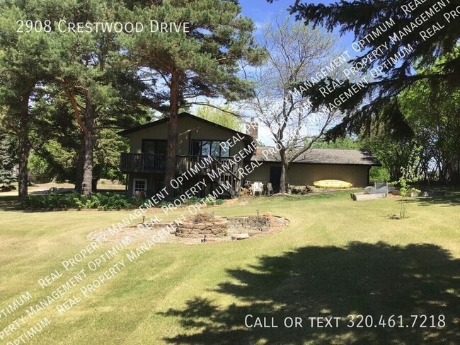 Building Photo - 2908 Crestwood Dr NE