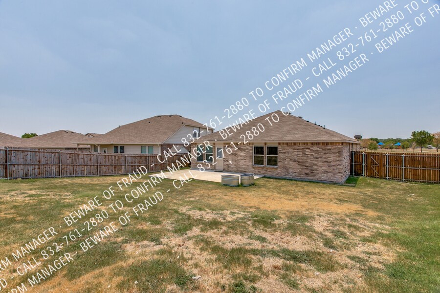 Foto principal - 1128 Foxglove Ln